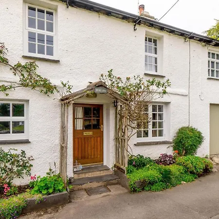 2 Bed In Outgate Oc-lr135 Hawkshead
